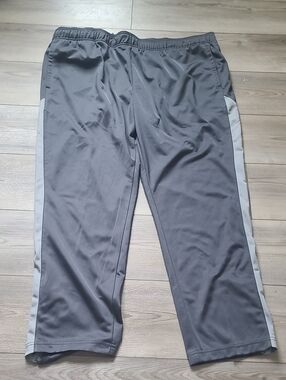 Xersion Gray Jogger Pants with Light Gray Side Stripes. BB 47